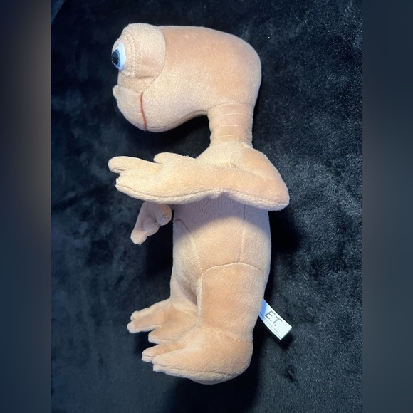 E.T. Extra Terrestrial ET 12” Plush, Toy Factory Licensed by Universal Studios ￼ - Picture 4 of 15